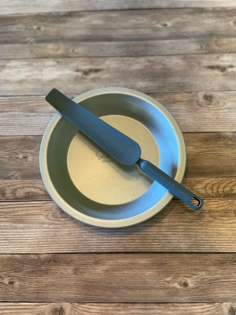 Sur La Table Pie Tin & Spatula